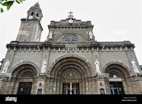 Minor Basilica of the Immaculate Conception ( Manila .